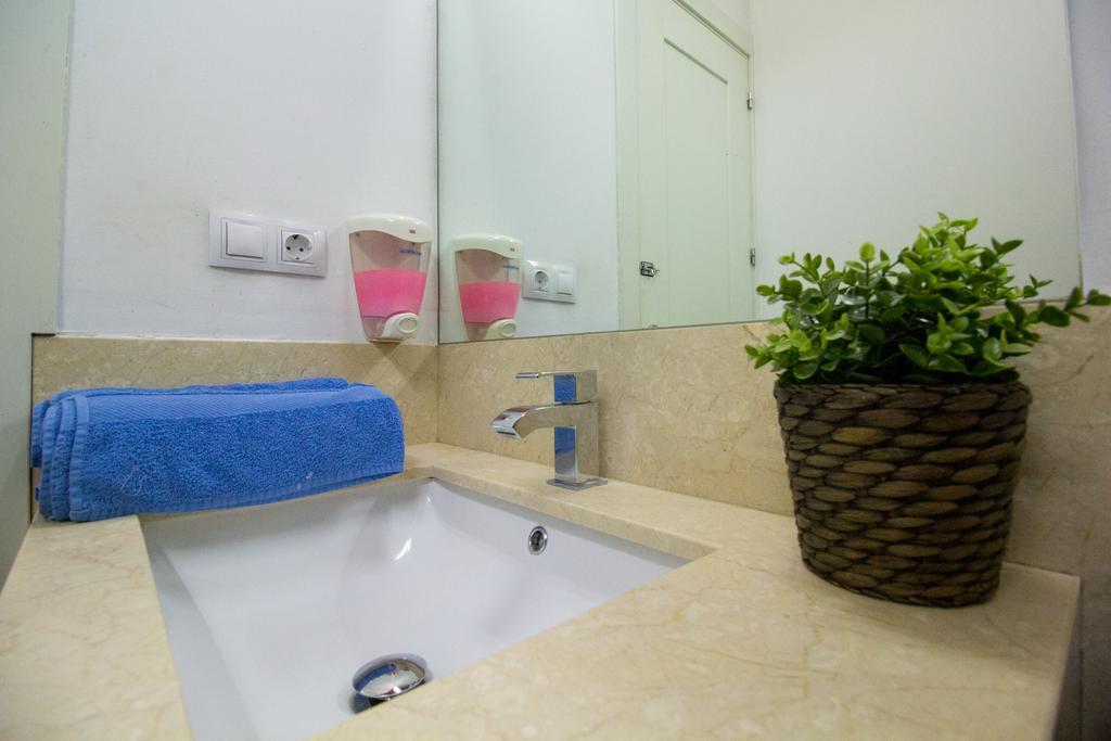 Apartamento En El Corazon De Granada Ngoại thất bức ảnh